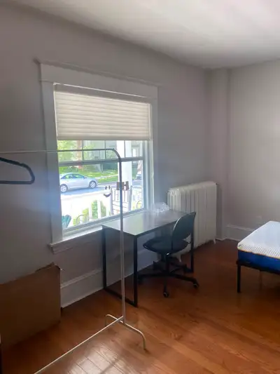 Hey, I have a room for rent available for $900, including amenties/utilties. Please message me to sc...