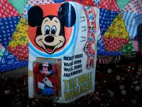 1972 CANADA KENNER  MICKEY MOUSE THE WALL WALKER IN ORIGINAL PKG