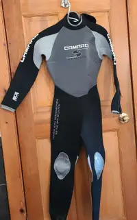 Camaro Wetsuit - Woman Small 38 (New w Tags)