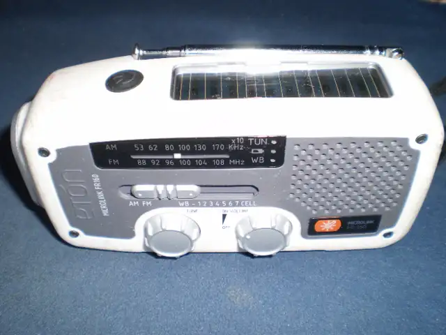 Portable Radios, Emergency Rechargeable Shortwave in General Electronics in City of Toronto - Image 10