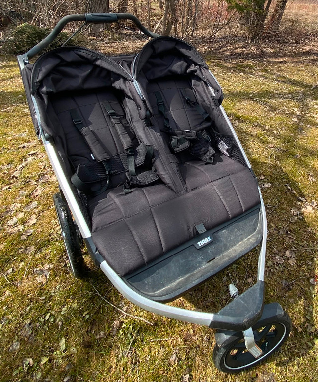 Thule Urban Glide 2 double stroller, rain cover, foot muff in Strollers, Carriers & Car Seats in Truro