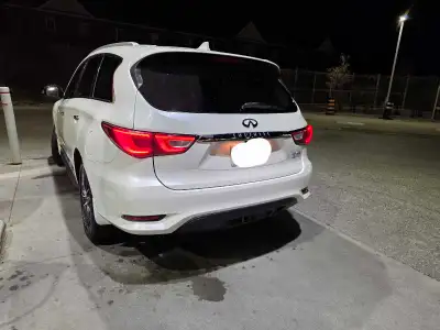 Clean condition maintained at Mr. Lube. Used daily and running fine All season tires Dual rear passe...
