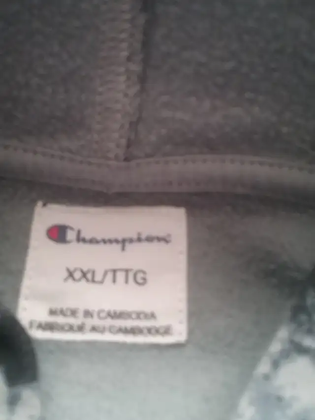 3  champion  hoodies ladies in Women's - Tops & Outerwear in City of Halifax - Image 4
