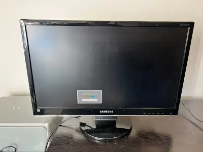 Excellent condition, no longer needed. DVI and VGA inputs, Also comes with a HDMI/DVI adapter with H...