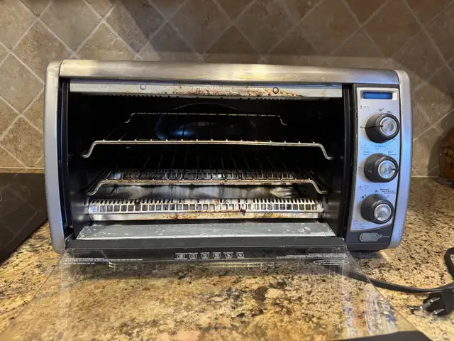 Black & Decker toaster oven in Toasters & Toaster Ovens in Markham / York Region - Image 4