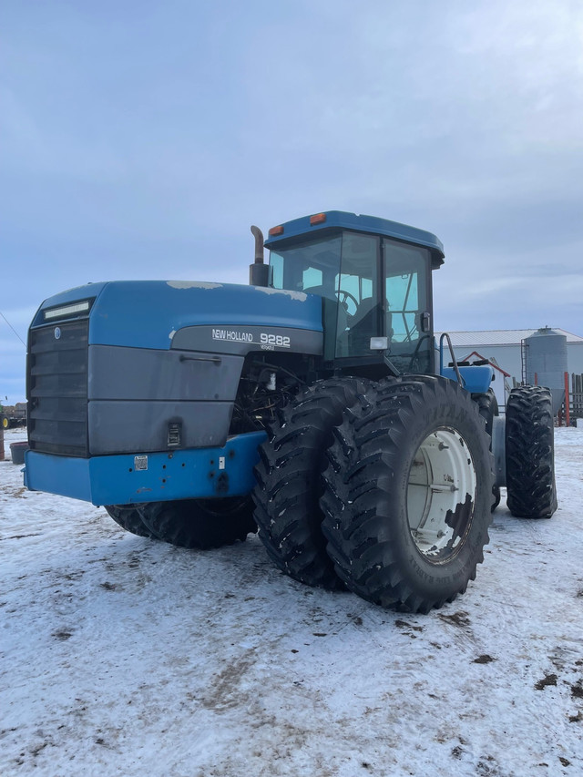 New Holland 9282 in Farming Equipment in Regina