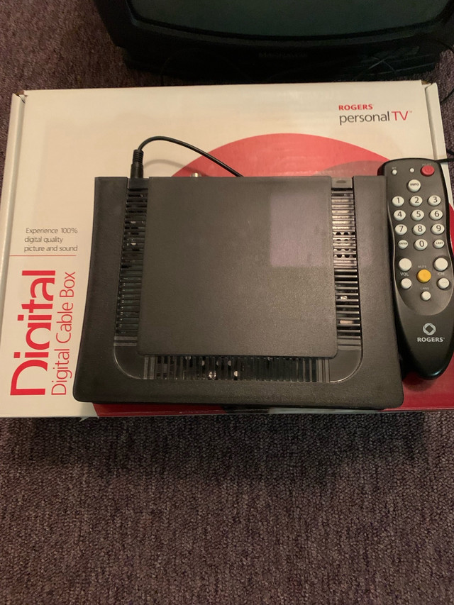 Rogers Digital Cable Box  in Video & TV Accessories in Ottawa - Image 4