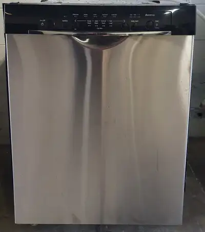 DISHWASHER “BOSCH” Size Standard 24 inch Model: SHE3AR55UC/18 ➡️➡️➡️Sale Price: $560,- Can accept an...