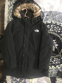 THE NORTH FACE WINTER JACKET 