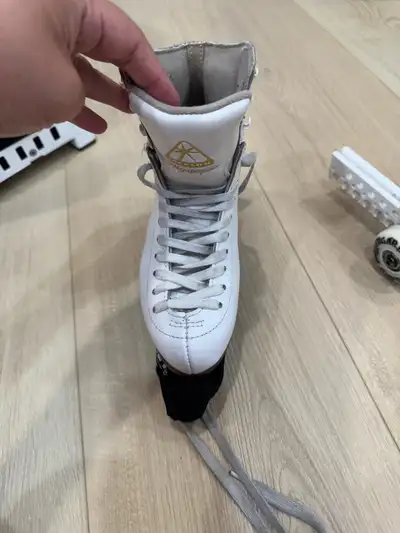 Jackson Girls’ Figure Skates – Size 3 （used）, View more