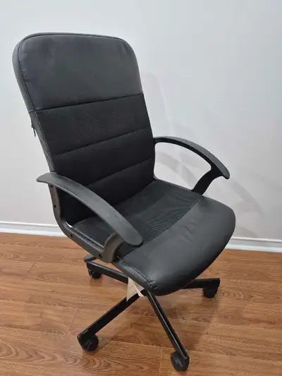 This is an Ikea Markus office chair, designed for comfort and support during long workdays. As a pre...
