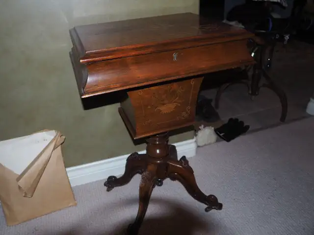 Antique Sewing  Table in Other Tables in Kelowna - Image 2