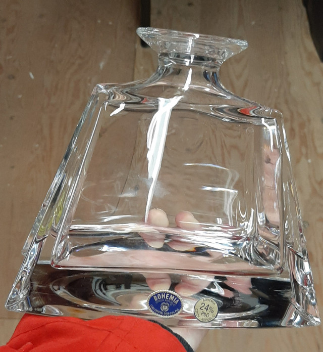 Bohemia Decanter and 2 glasses boxed set in Kitchen & Dining Wares in Stratford - Image 4