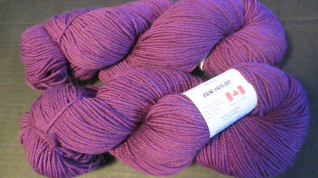 Sheridge Farm DK and Worsted Yarns - Misc Colors in Hobbies & Crafts in Gatineau
