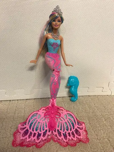 THEME. BARBIE DOLLS AND ACCESSORIES COMPLETE LOT