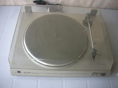 Dual CS-514 Turntable, View more