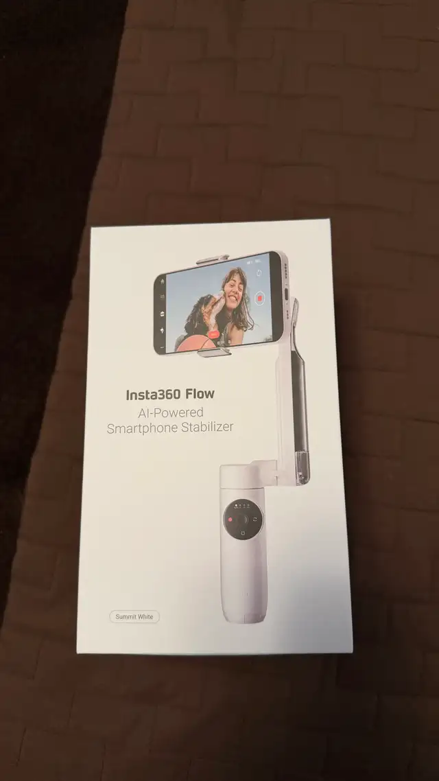 Insta360 Flow AI Smartphone Gimbal - like new, complete | Cameras ...