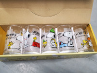 Vintage Peanuts Snoopy Drinking Glass Cup Mugs Set of 5