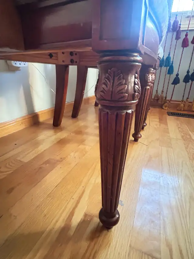 Vintage Solid Wood Dining Set | 10 Chairs in Dining Tables & Sets in City of Toronto - Image 10