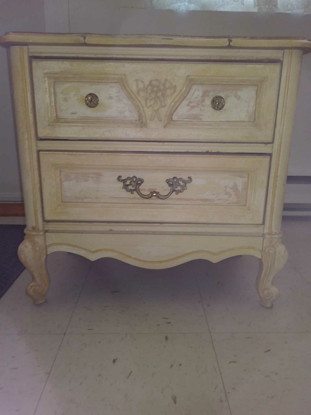 Petite commode 60$ / Chevet nuit dans Commodes et armoires  à Ville de Québec - Image 2