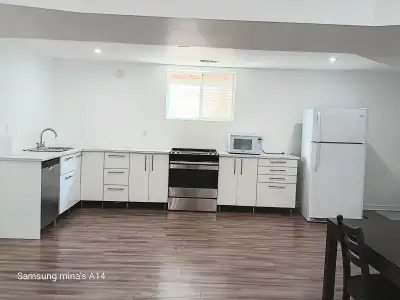 Bright and spacious 2 bedroom basement apartment