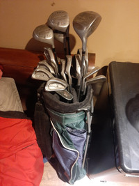 Golf club sets with golf club bag