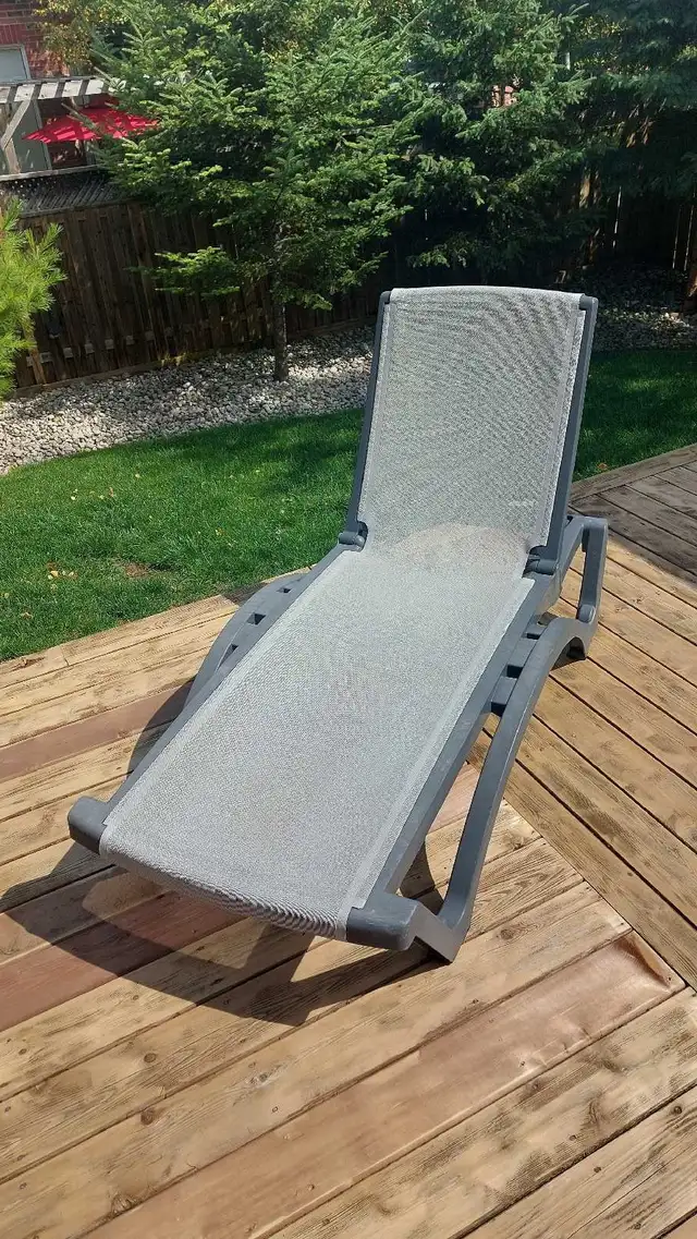 Lounge chair in Patio & Garden Furniture in Hamilton - Image 2