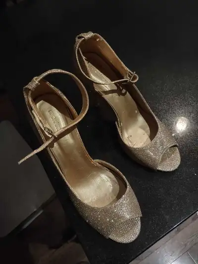 Souliers Le Chateau, View more