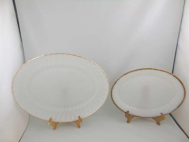 Vintage 20 pcs Fire King White Swirl Pattern Platter More LA in Kitchen & Dining Wares in City of Halifax - Image 2