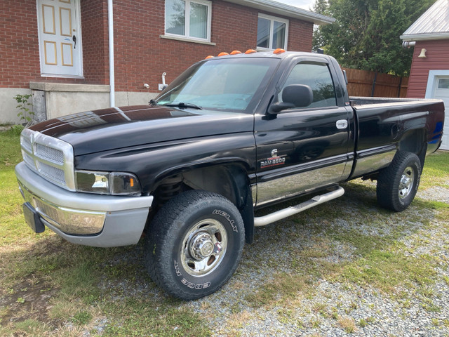 1999 Dodge 2500.Diesel  in Cars & Trucks in Timmins