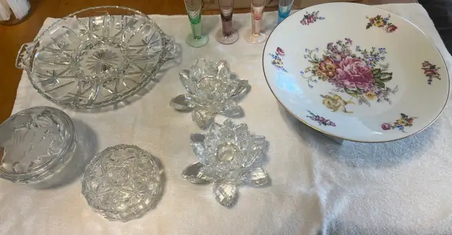 Plateau limoges, verre taillé , chandeliers, autre in Kitchen & Dining Wares in City of Montréal - Image 2