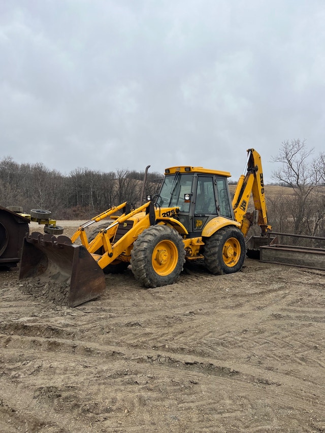JCB 217s BackHoe Heavy Equipment Regina Kijiji