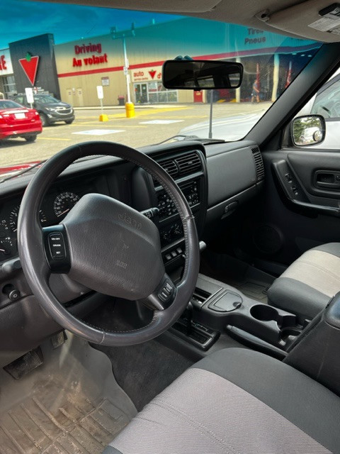 jeep Cherokee  in Cars & Trucks in Mississauga / Peel Region - Image 3