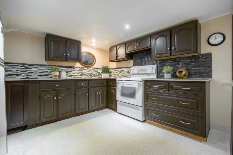 BASEMENT APT FOR RENT IN GUELPH GREAT LOCATION 1 BEDROOM!!! Long