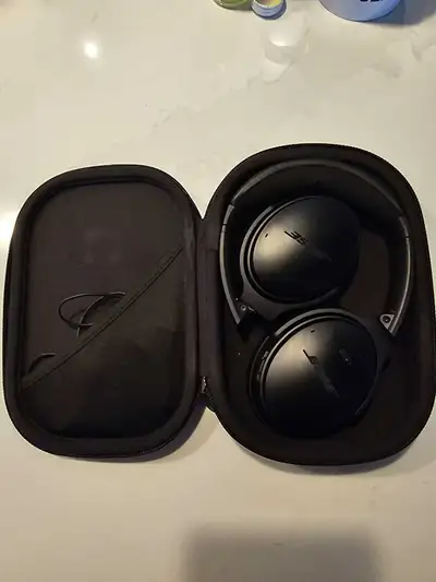Bose QC35 2, Très bonne condition. / Very good condition. Sound amazing! Perfect Christmas gift