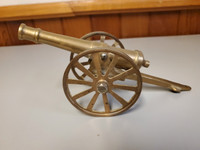 Vintage Brass Civil War Cannon 8x4x3 Inch
