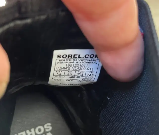 Sorel Fashion Boots  in Women's - Shoes in Mississauga / Peel Region - Image 5