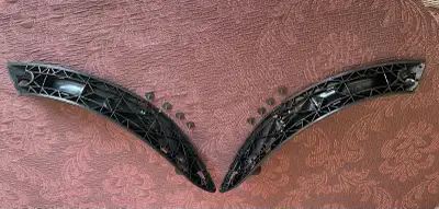 This is a brand new, replacement set of interior door pull handles for a BMW 3 or 4 Series vehicle....