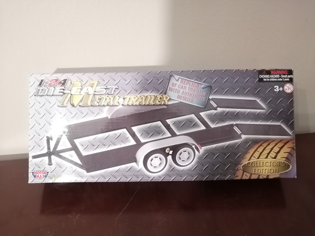 Motormax 1:24 scale diecast car trailer in Arts & Collectibles in Oakville / Halton Region - Image 2