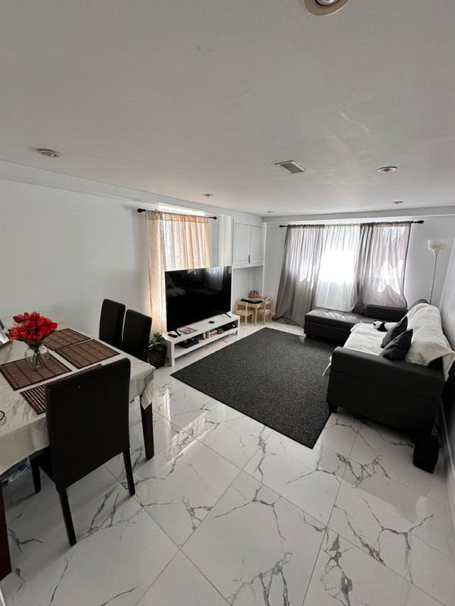 One bedroom apartment (semi basement) in Long Term Rentals in City of Toronto
