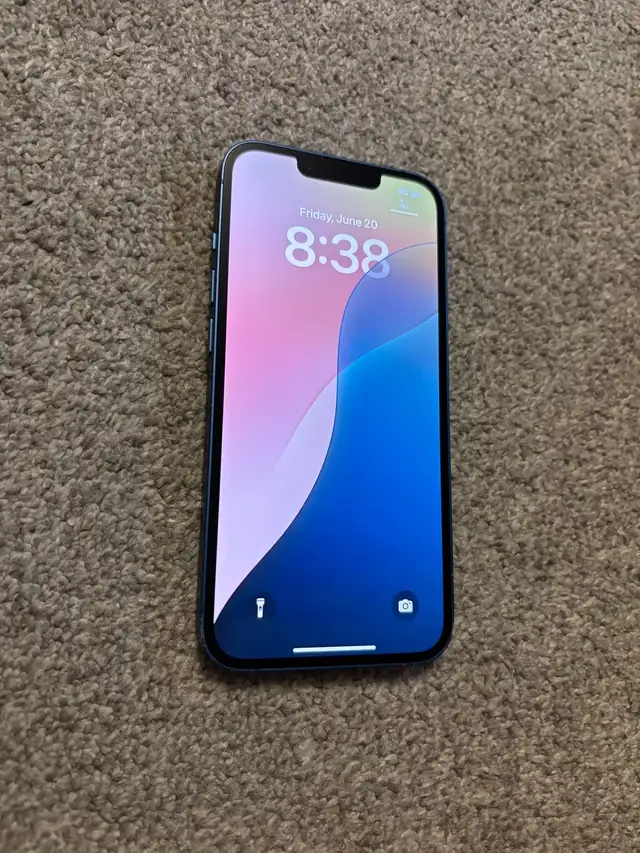 IPhone 13 unlocked 128gb62863738965378122