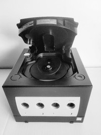 Nintendo GameCube Console  DOL-101  -JUST THE CONSOLE  