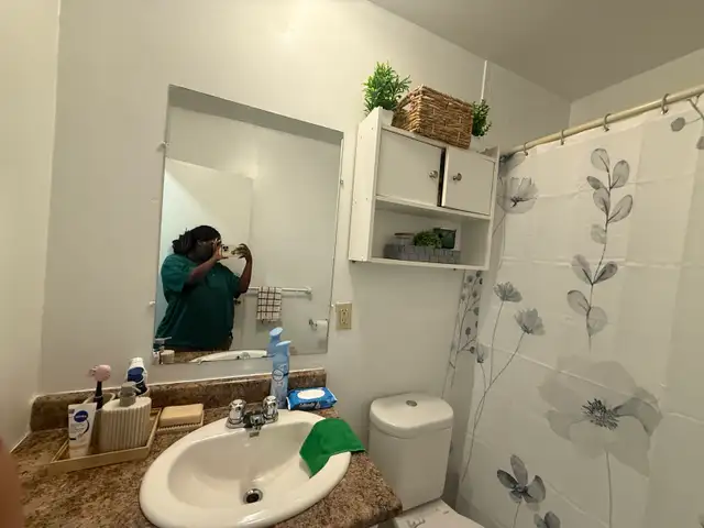 Female private room for rent in Room Rentals & Roommates in Ottawa - Image 10