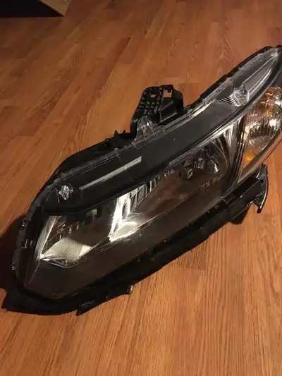 2012-2013-2014-2015 Honda Civic parts / pcs available Headlights , clear as new , with bulbs $150.00...