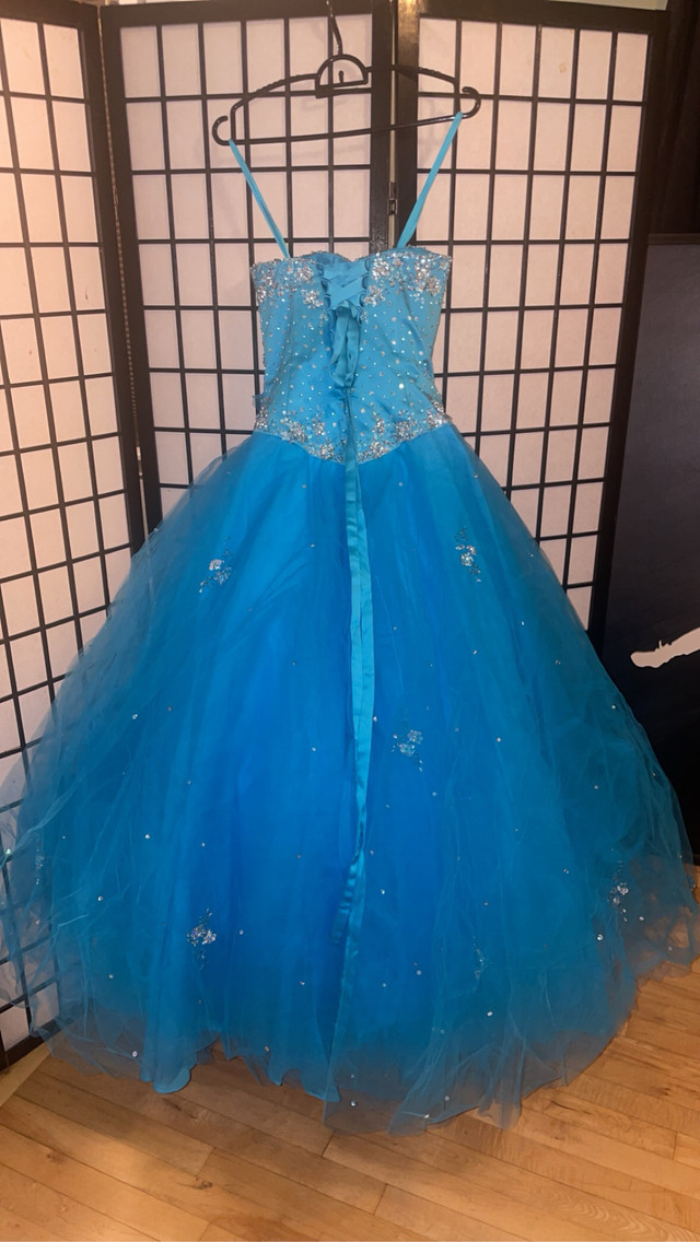 Prom dress in Women's - Dresses & Skirts in Dartmouth - Image 2