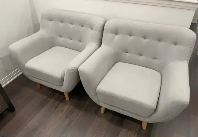structube sofa set in Couches & Futons in Markham / York Region - Image 2