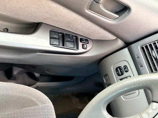 2010 Toyota Sienna- light blue492697835852288007