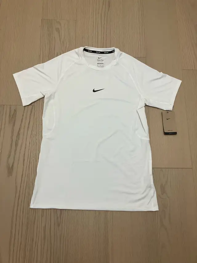 Nike Pro White Slim Fit Tee Size M – NEW With Tags in Men's in Mississauga / Peel Region - Image 2