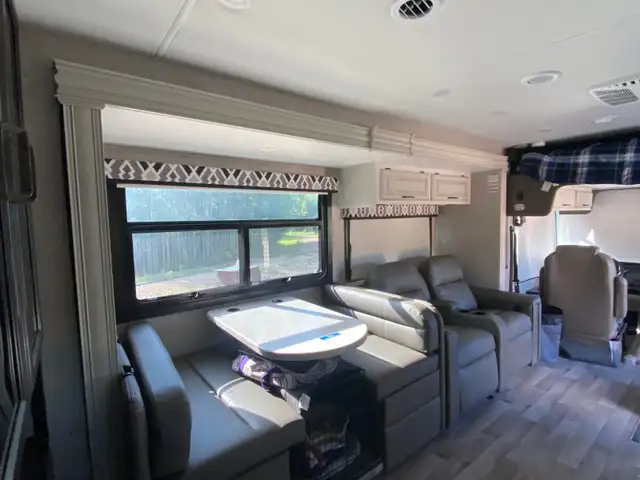 2022 Jayco Precept 37G Motorhome in RVs & Motorhomes in Grande Prairie - Image 6