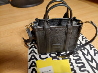 Beau sac a main mini tote bag de marc jacob authentique.